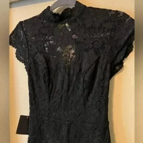 NWT Bebe Lace Romper Open Back High Mock Neck Sweetheart Underlay - Picture 3 of 7